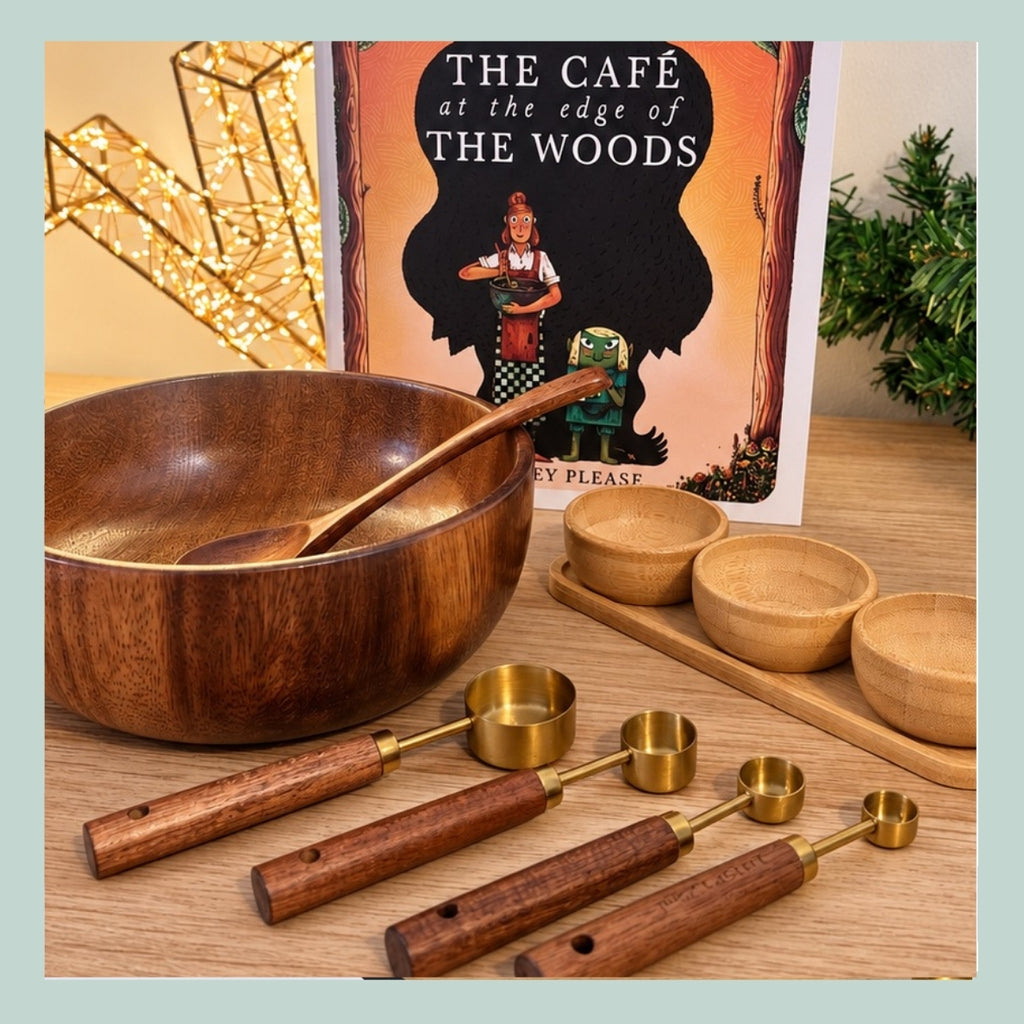 The Café at the Edge of the Woods | Exclusive Story & Play Christmas Gift Box