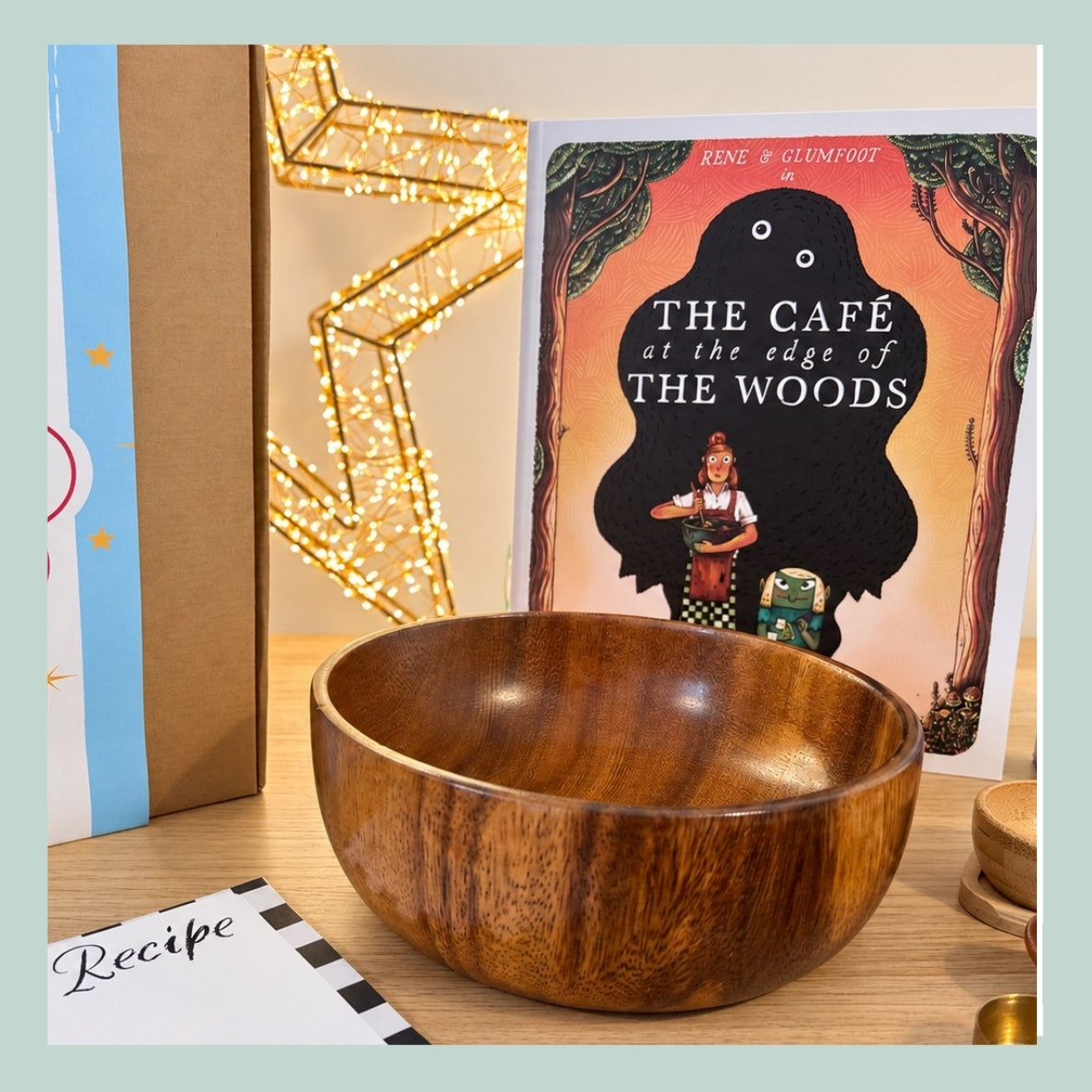 The Café at the Edge of the Woods | Exclusive Story & Play Christmas Gift Box